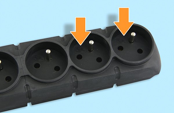 Přepěťová ochrana 8 zásuvek 1,5m garance 2 000 €