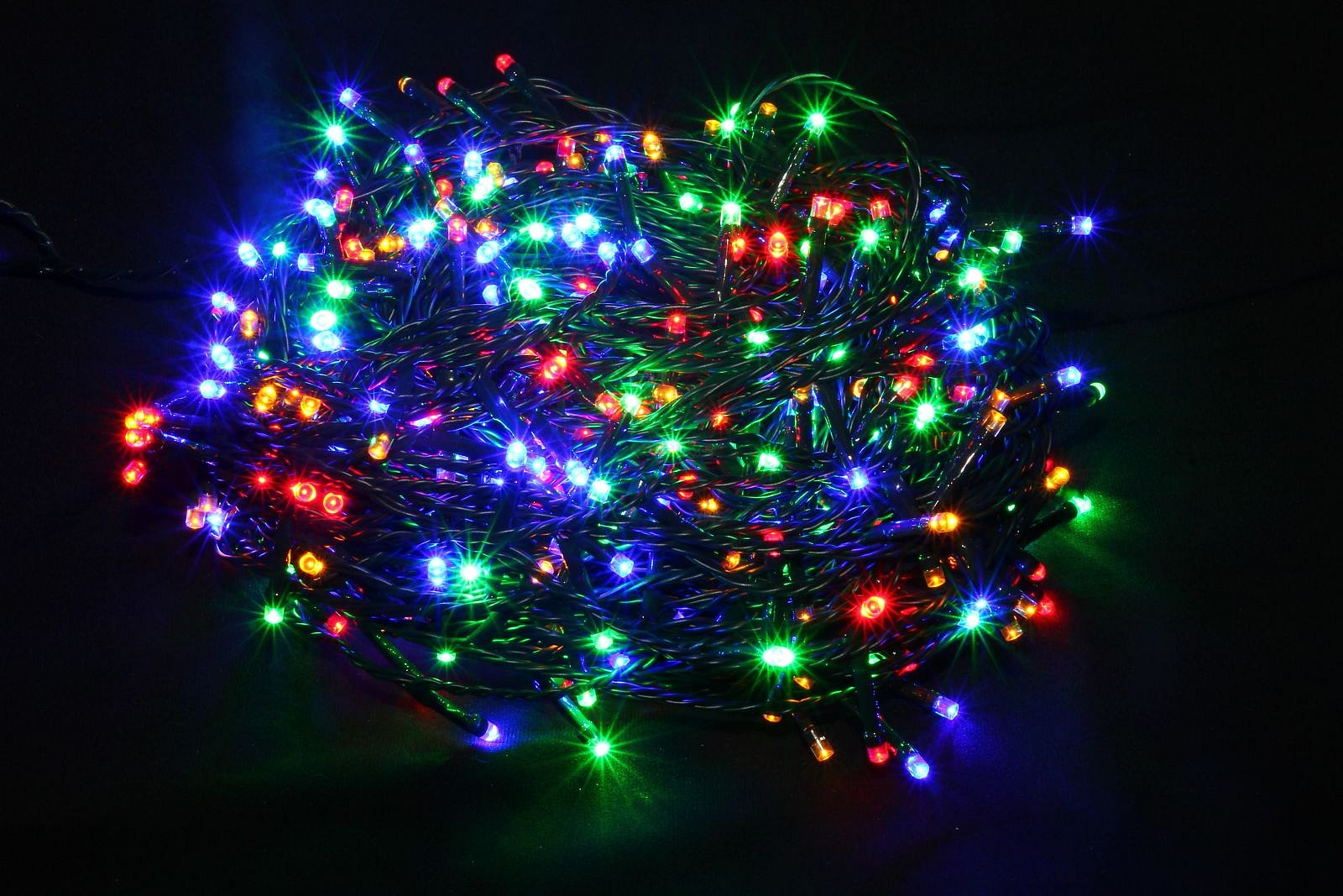 Vánoční řetěz 180 LED; barevné; délka 18m; venkovní (T180M)