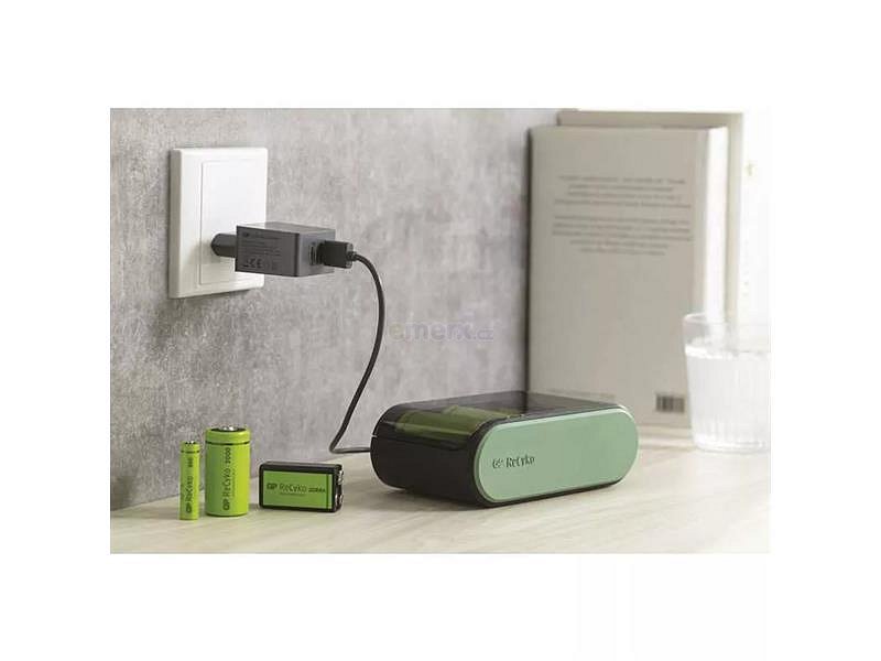 Nabíječka baterií GP B631 univerzální AA,AAA,C,D,9V