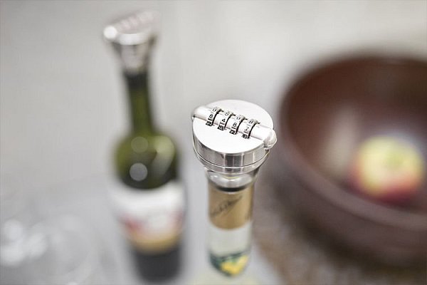 Zámek na víno GADGET MASTER Bottle Lock