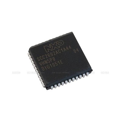 2x UART rozhraní; PLCC-44