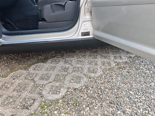 Plastové prahy VW Touran 2003 - 2015