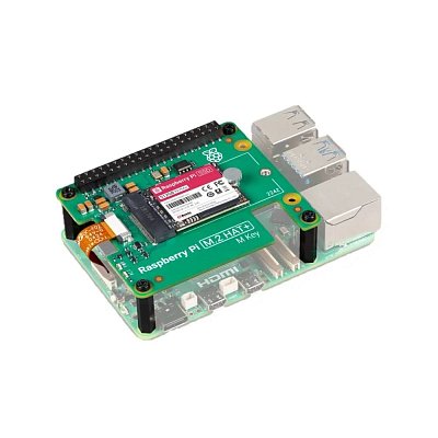 Sada obsahující 512 GB NVMe SSD disk spolu s Raspberry Pi M.2 HAT+.