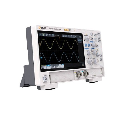 Osciloskop dvoukanálový 70MHz, Integrovaný s osciloskopem, frekvenčním čítačem, voltmetrem a FFT spektrálním analyzátorem.