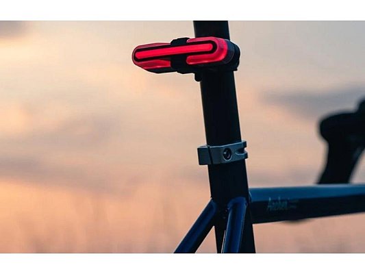 Svítilna na kolo zadní ROCKBROS REX01 brzdový, světelný, vibrační senzor