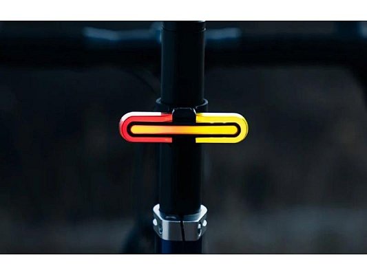 Svítilna na kolo zadní ROCKBROS REX01 brzdový, světelný, vibrační senzor