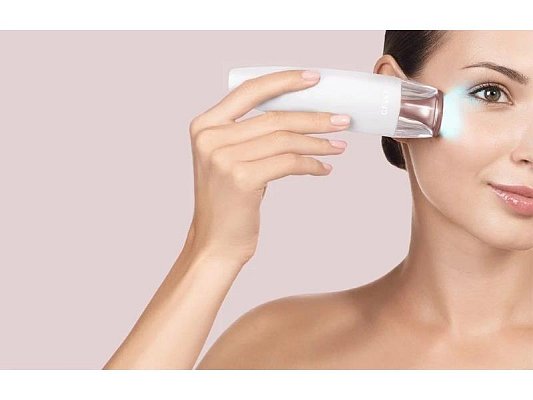 Masážní přístroj GESKE Anti-Aging Skin Renewer 9v1