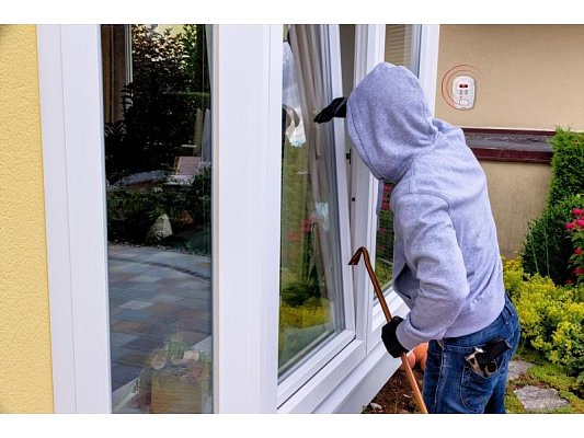 Alarm nástěnný GRUNDIG s PIR 4745