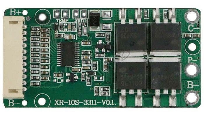 Ochranný obvod a balancér pro 10 Li-Ion článků 3,7V proud do 15A