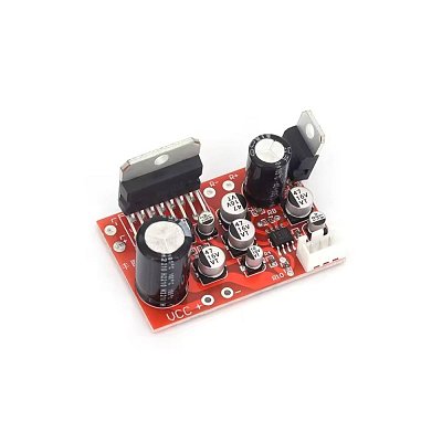 Vývojová deska kompaktního stereofonního audio zesilovače určená pro domácí i hobby aplikace. Modul kombinuje výkonový zesilovač TDA7379 s předzesilovačem AD828 a poskytuje stabilní výkon při širokém rozsahu napájecího napětí.