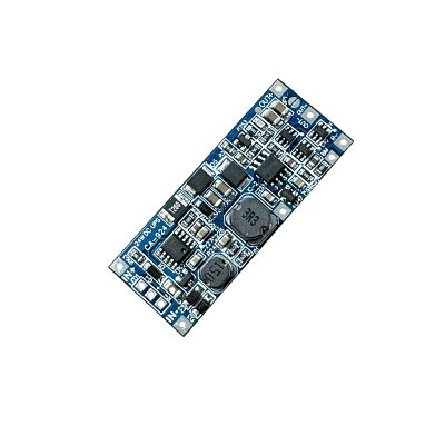 Záložní DC UPS modul určený pro nepřerušované napájení síťových zařízení a dalších nízko-příkonových spotřebičů. Modul automaticky přepíná mezi externím napájením a baterií při poklesu vstupního napětí. Podporuje výstupní napětí 12 V nebo 15 V podle nasta