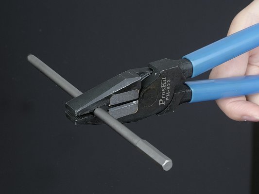 Odolné kombinované kleště 225mm PM-923 (PM-923)